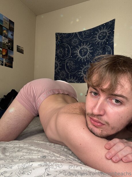 OnlyFans féminin sexy belle des photos