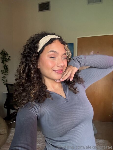 Alexandrarae beautiful pornstar img