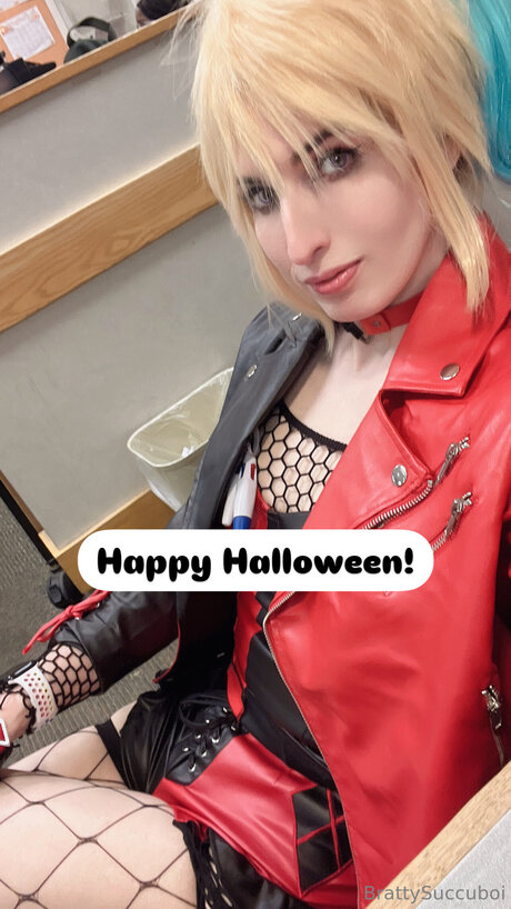 Tomboysuccubus desnudos de estrellas galería