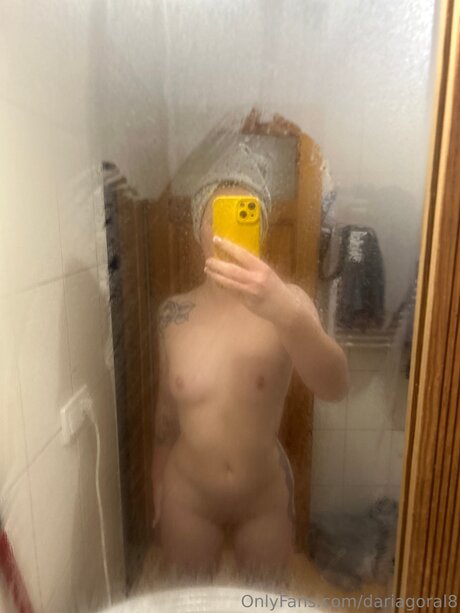 Dariagoral8 étoile xxx des photos