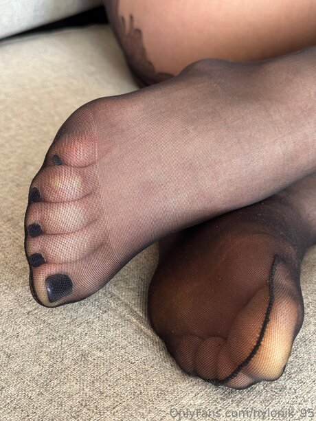 Nylonik 95 actrice chaude galerie