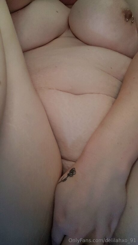 Delilahxo 91 modelo sexual galerías