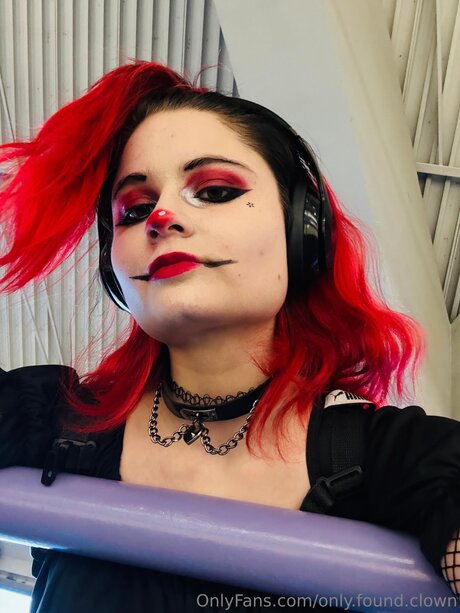 Only Found Clown actriz galería