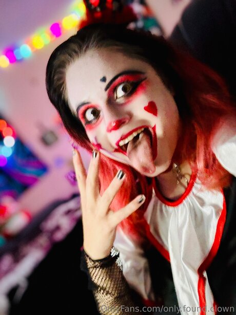 Only Found Clown free star pics