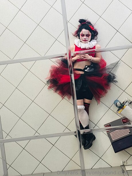 Only Found Clown model pornographic pictures
