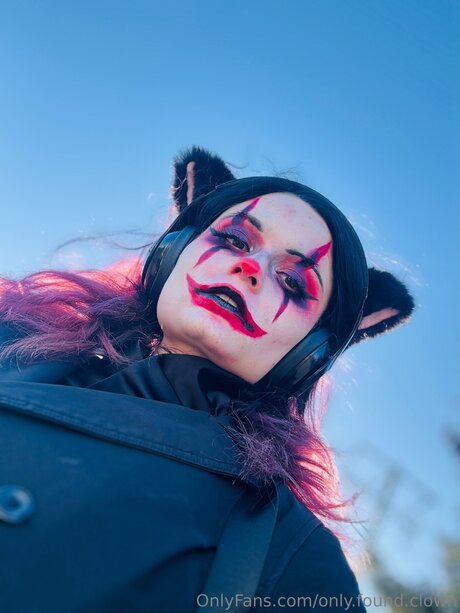 Only Found Clown meilleure actrice des photos