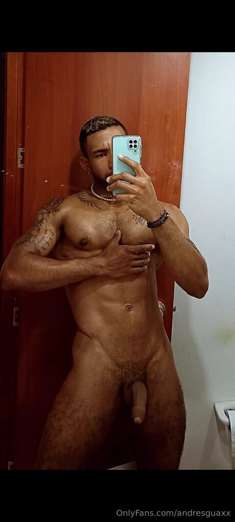 Andresguaxx porn model img