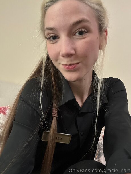 Gracie Hart star du porno en haute qualité galeries