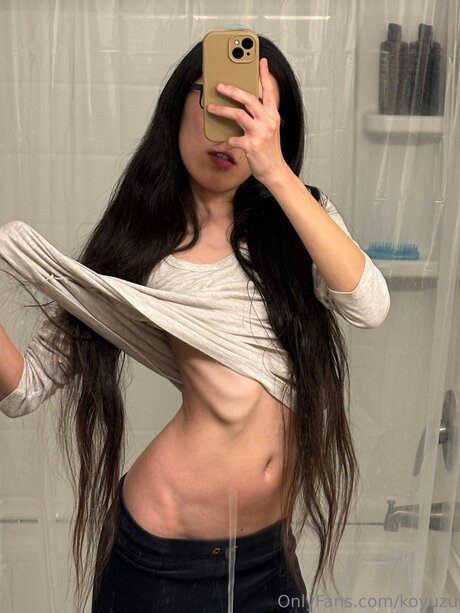 Koyuzu modèle sexy des photos