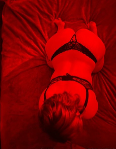 roxanneandmax swingers modèle artistique des photos