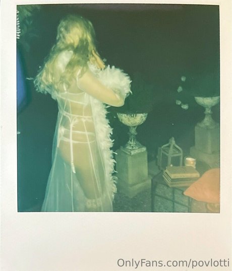 povlotti actrice libre collection