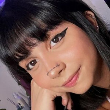 Skyle Cherry arte modelo galerías