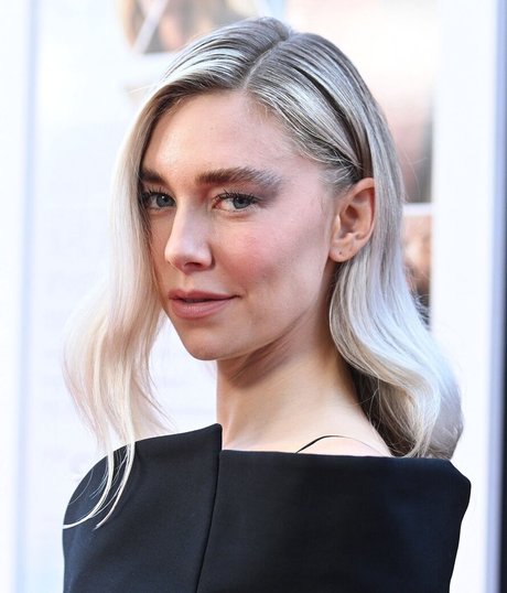 Vanessa Kirby modelo pornografico archivo