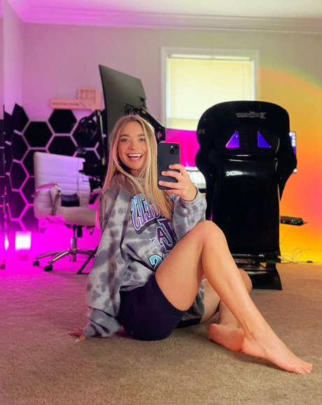 Natalie Decker modelo exclusivo imágenes