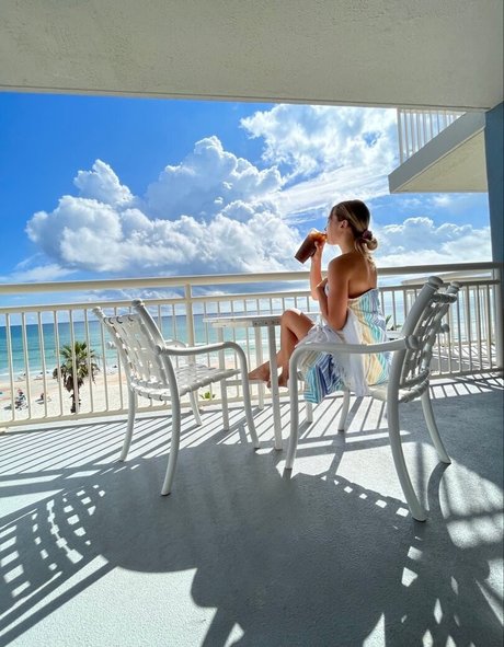 Natalie Decker buena actriz galerías