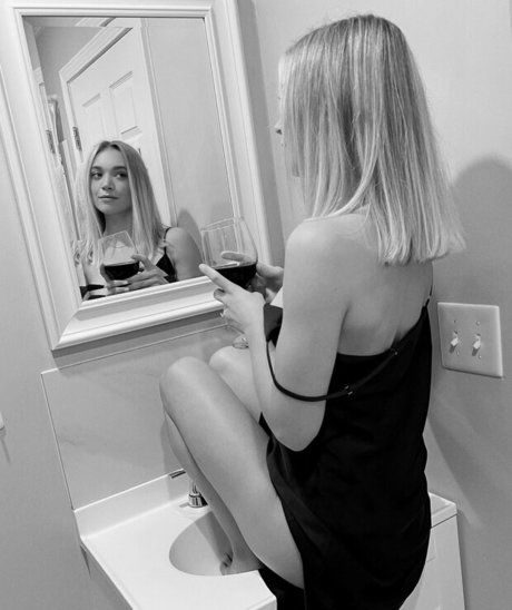 Natalie Decker star du porno sympa photos