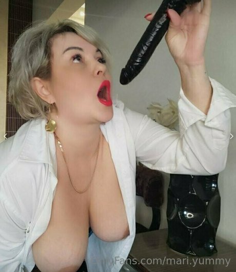 mari yummy beau modèle archive