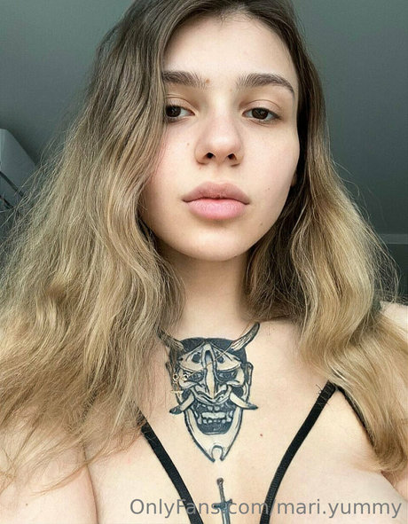 mari yummy estrella porno exclusiva galería