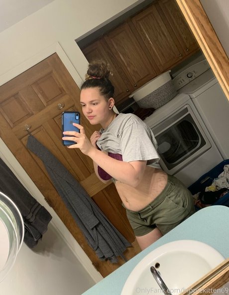 hippiekitten 420 estrella porno erótica archivo