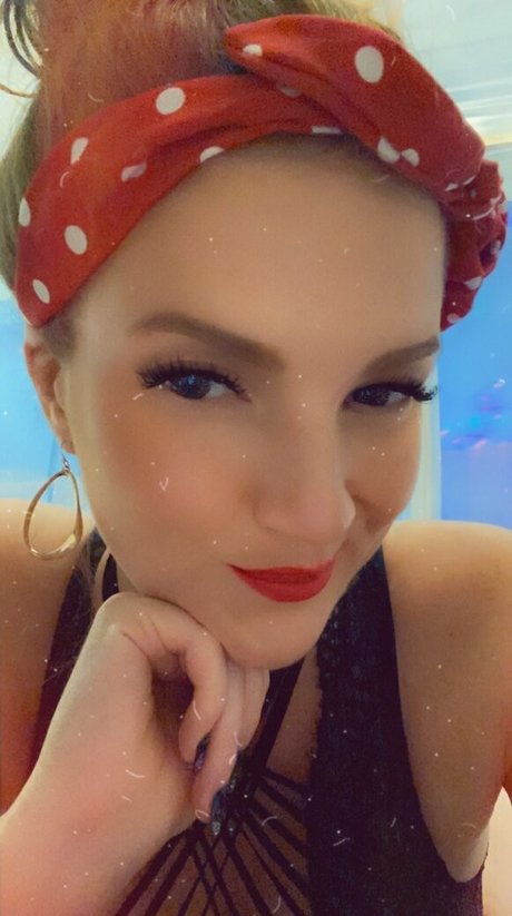 gingermfc pornstar pretty pic