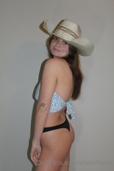 ellabelleeee model nice archive