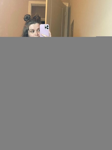 ellabelleeee nudes model picture