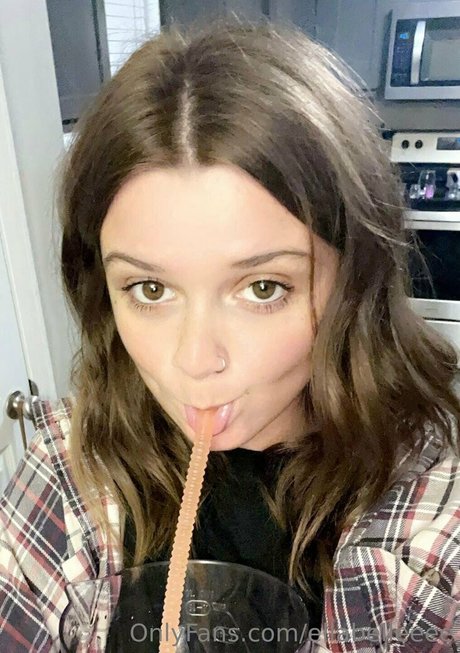 ellabelleeee hermosa modelo imagen