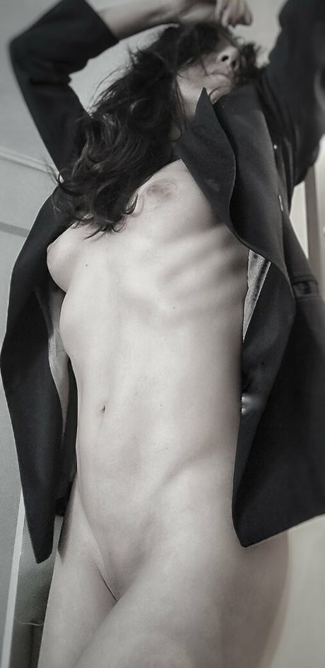 Kasampalidou Elisavet model exclusive photo