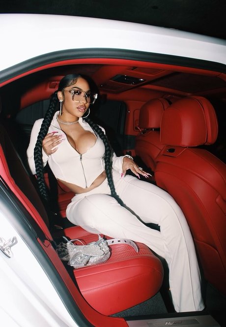 Ari Fletcher star du porno belle archive