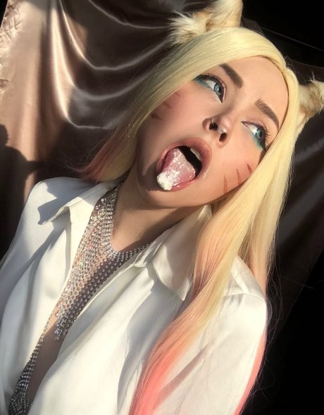 Hessakai modelo agradable fotos