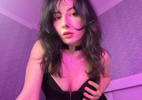 Anysaylobe modèle artistique photo