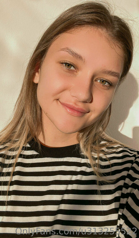 pervokursnica star du porno érotique collection