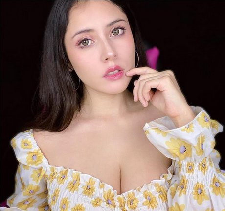 Vivi Alto modèle porno galeries