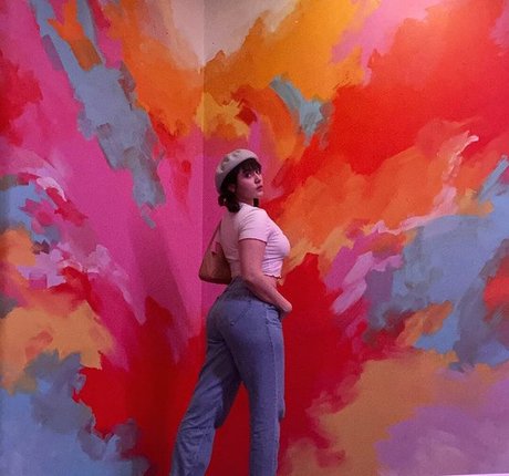 Vivi Alto arte modelo galería