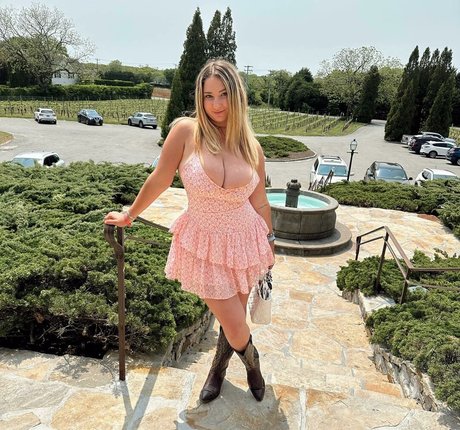 Jolieboero modèle de sexe images