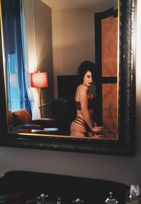 diaryforlovers estrella erótica foto