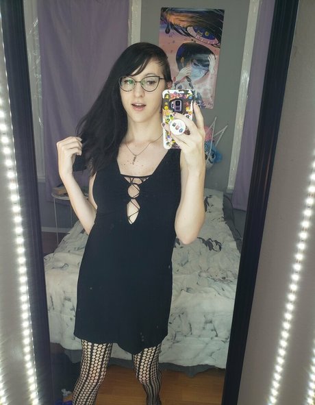 gothravemom actriz erótica imagen