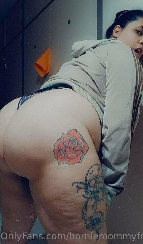 horniemommyfree star pornographique image