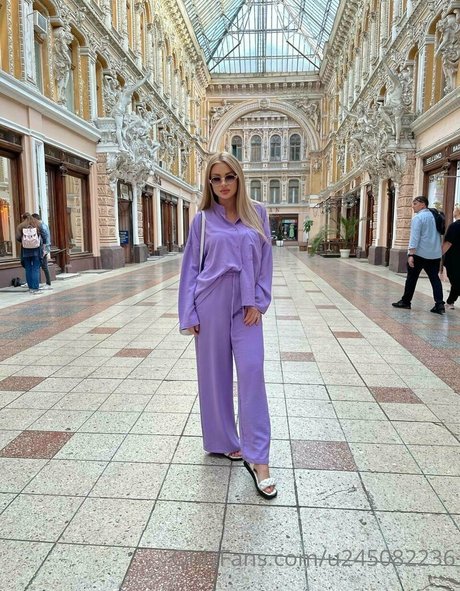 Nikki Cox arte modelo imagen