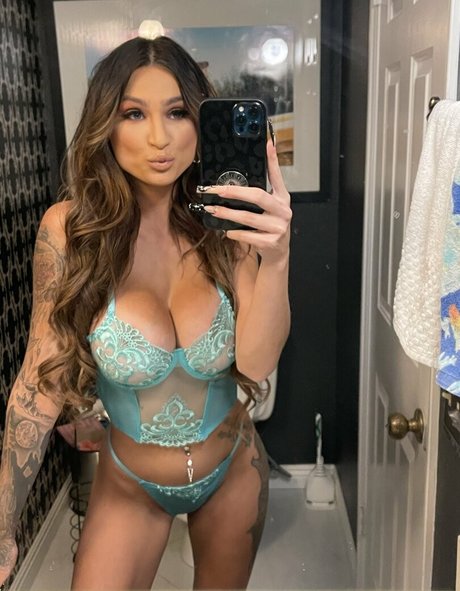 nattygonewild modelo desnuda archivo