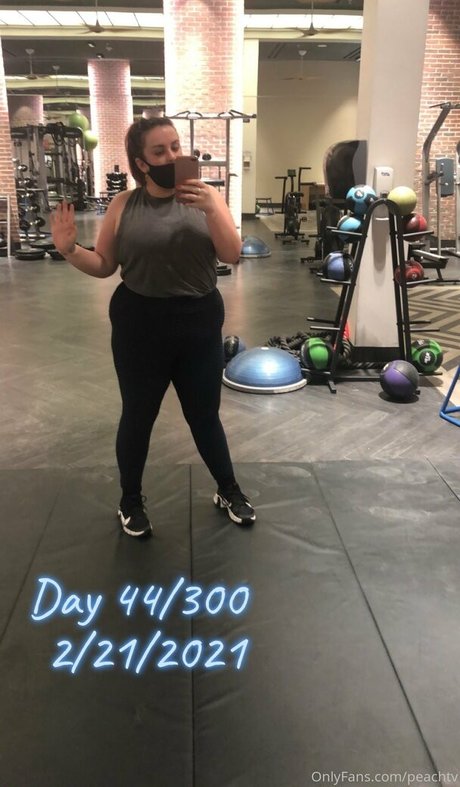 peachtv estrella porno xxx fotos