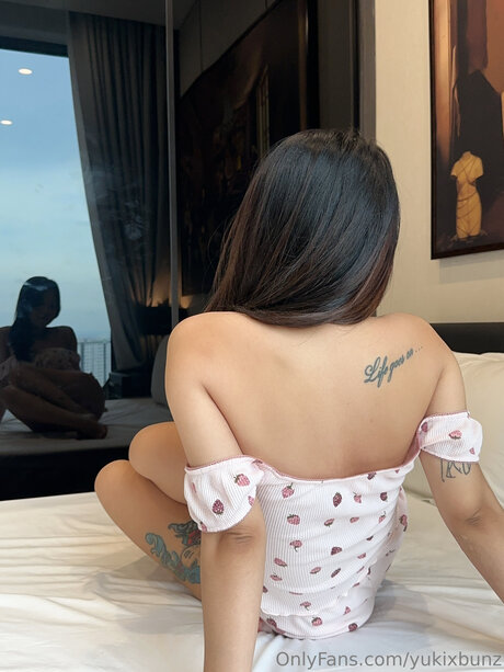 Yukixbunz haut de star du porno collection