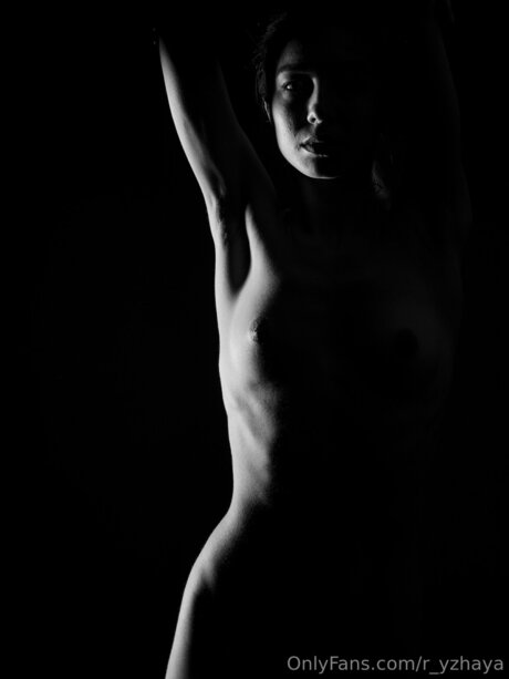 R Yzhaya estrella porno del sexo fotos