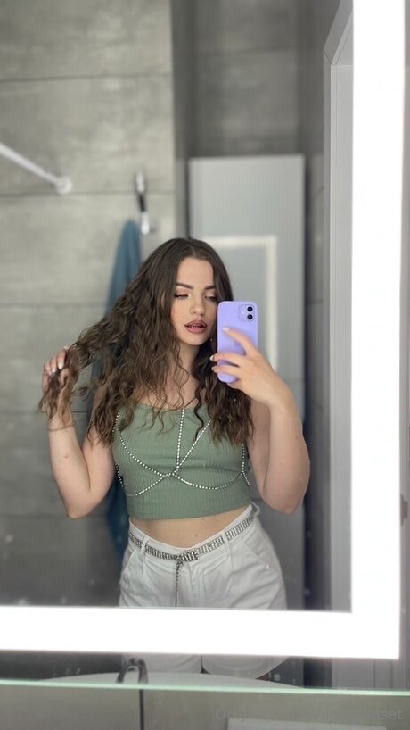 Lina Sunset estrella adulta galería