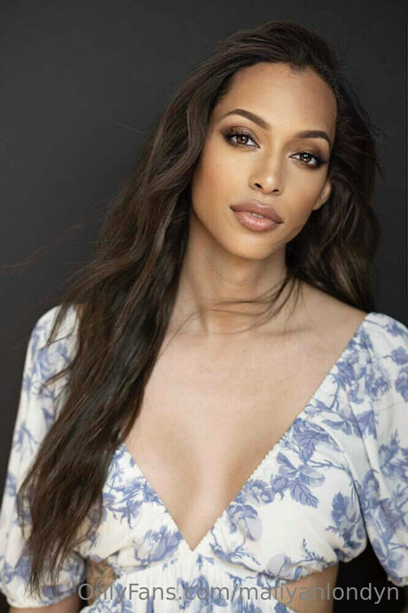Maliyahlondyn beautiful model pic