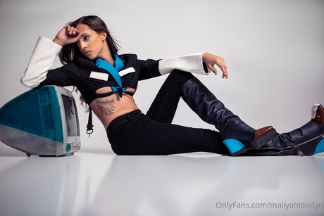 Maliyahlondyn perfect model picture