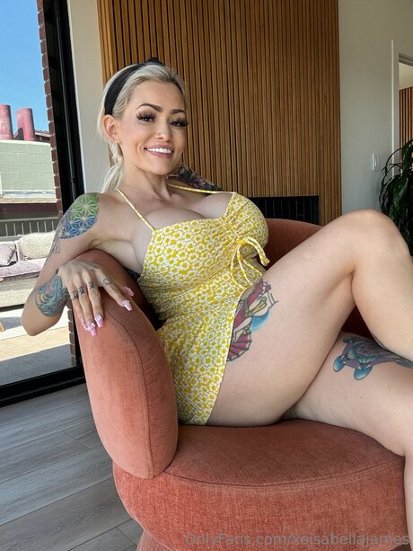 Xoisabellajames modelo desnuda archivo