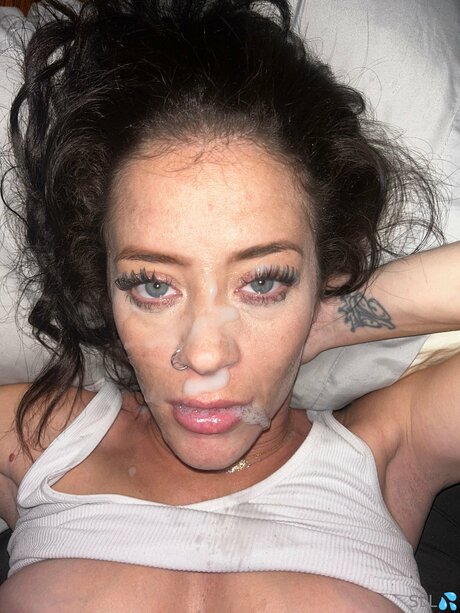 Sassylittleleo star nudes pictures