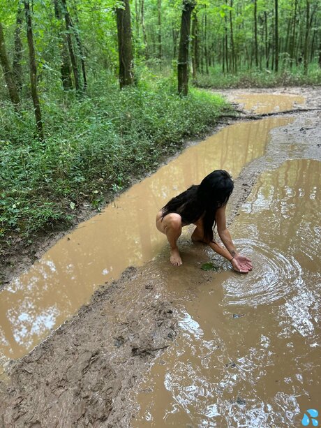 Sassylittleleo bonita actriz fotos