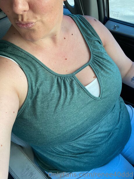 Reneej40ddd pornstar naked picture